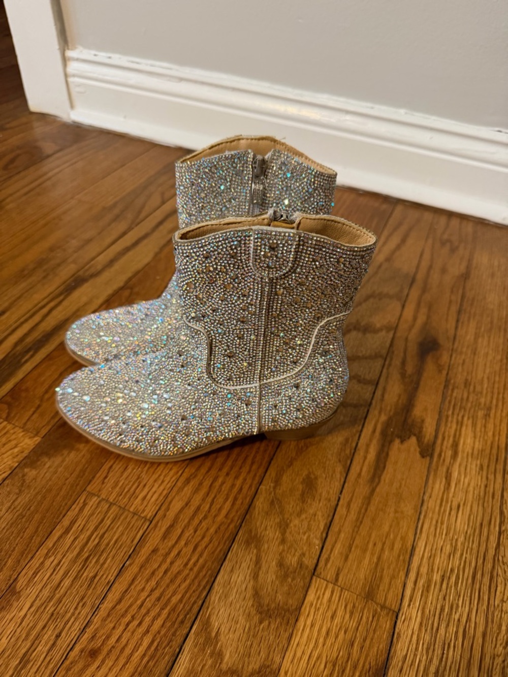 Badgley Mischka Kids Glitter Rhinestone Cowboy Boots - Silver